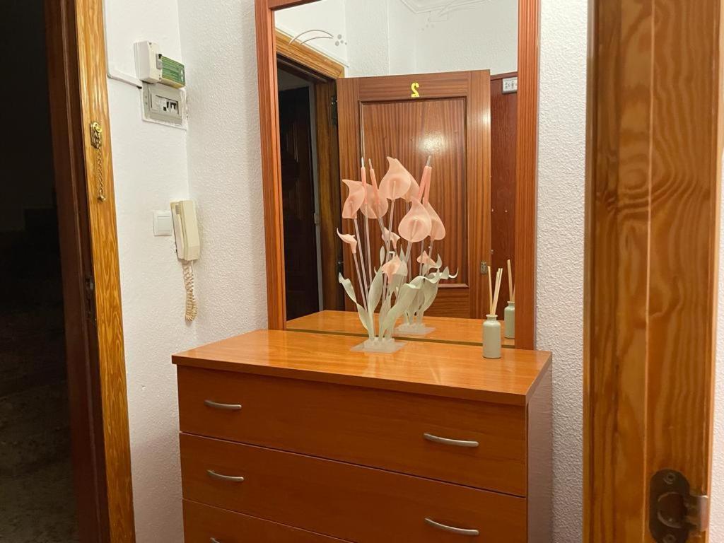 Apartamento De 1 Dormitorio En Buena Ubicacion Apartment อัลบาเซเต ภายนอก รูปภาพ